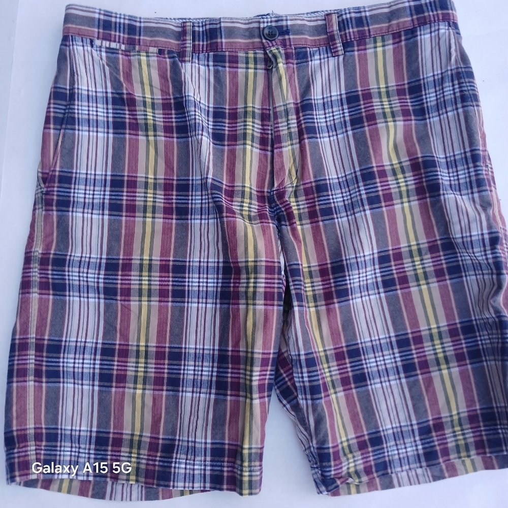 Banana Republic Men's Plaid Shorts. Size 34.